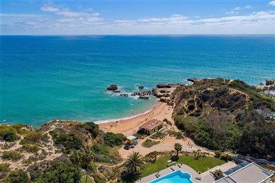 2419-217292-d4a7072701644bd18f6c9ffe77b802fa4