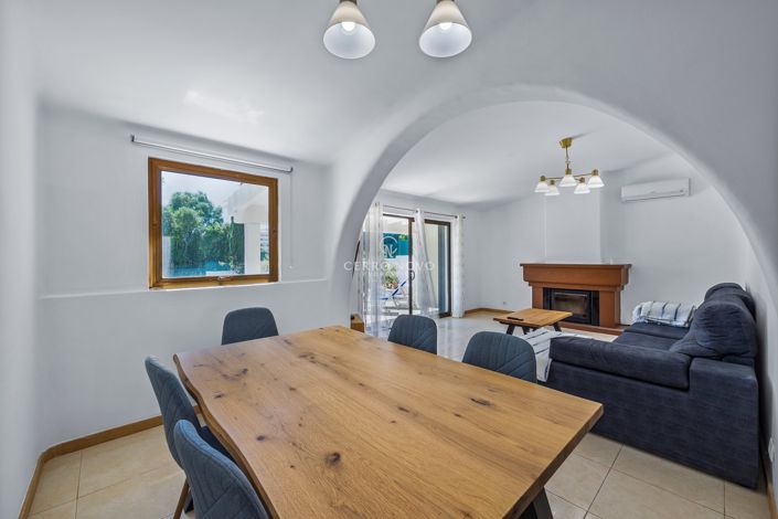 Image No.15-4 Bed Villa for sale