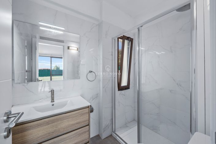 Image No.19-4 Bed Villa for sale