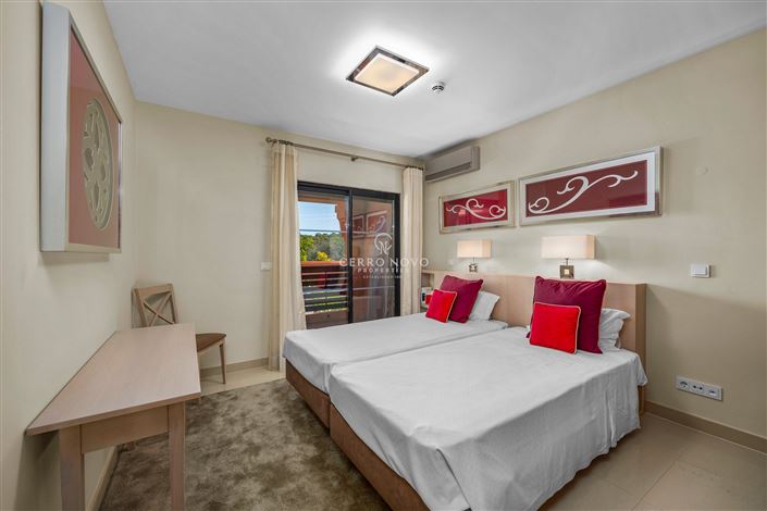 Image No.17-3 Bed Apartment for sale