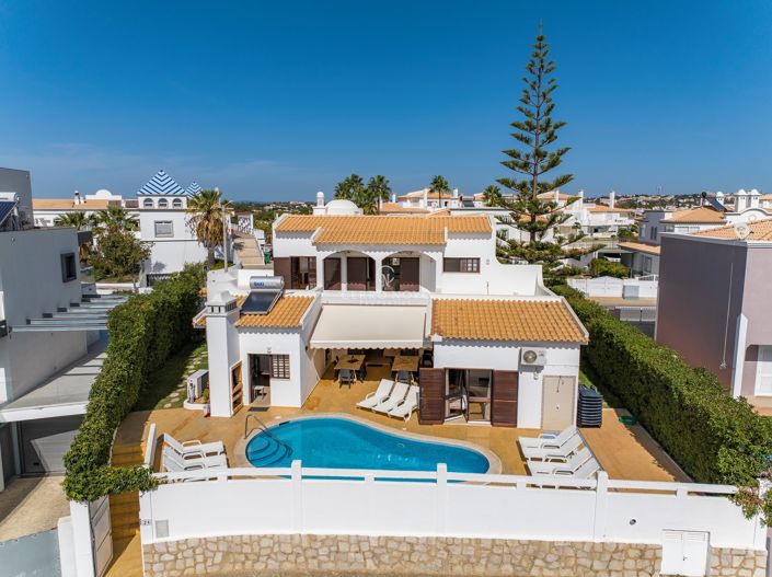 Image No.10-5 Bed Villa for sale