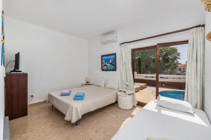 Image No.12-5 Bed Villa for sale