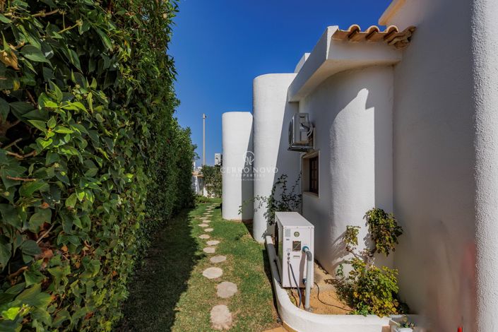 Image No.21-5 Bed Villa for sale