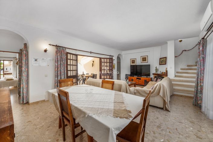 Image No.8-5 Bed Villa for sale