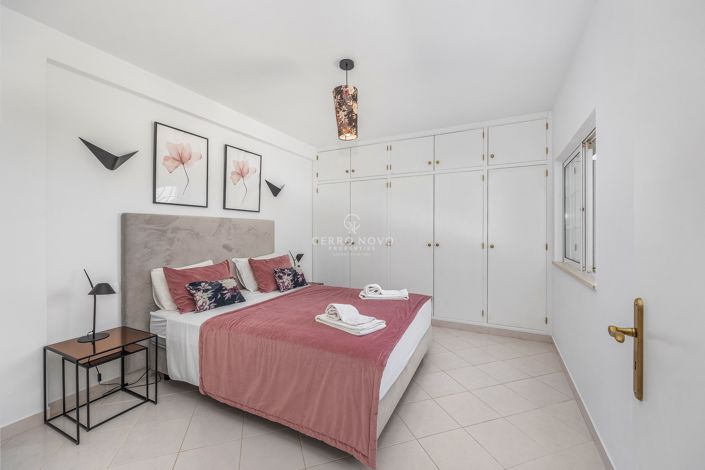 Image No.14-7 Bed Villa for sale