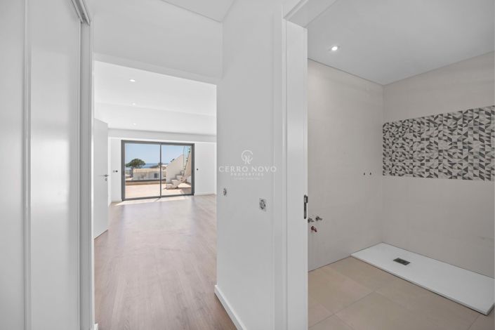 Image No.20-5 Bed Villa for sale