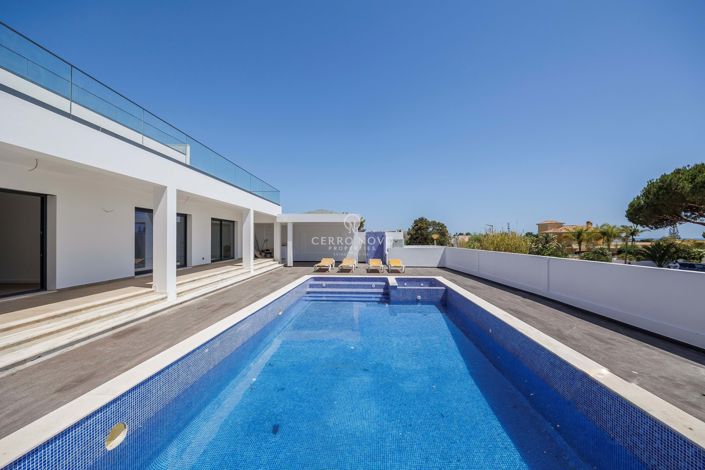 Image No.25-5 Bed Villa for sale