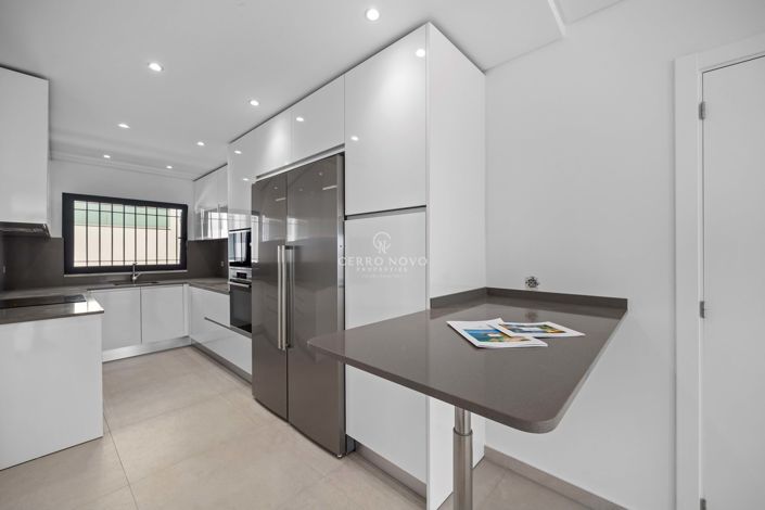 Image No.3-5 Bed Villa for sale