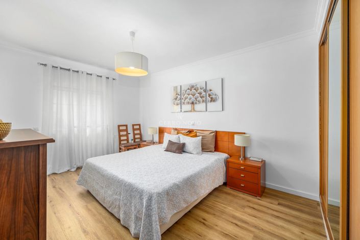 Image No.18-2 Bed Apartment for sale