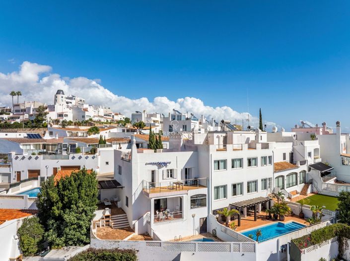 Image No.27-3 Bed Villa for sale