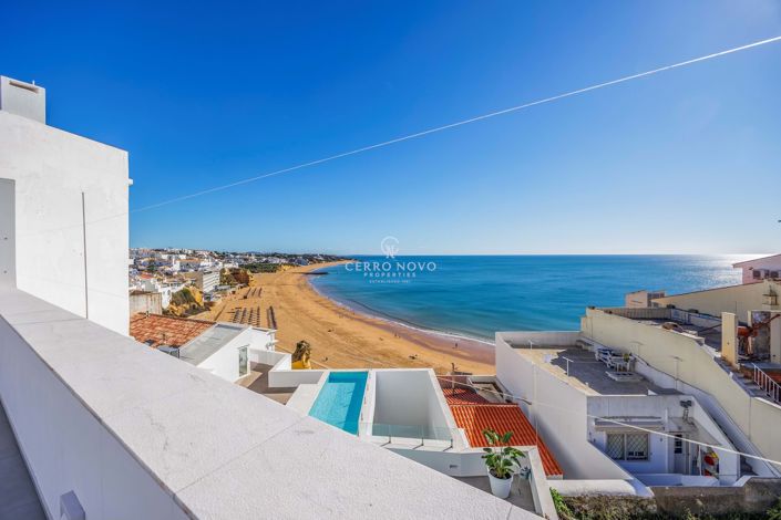 Image No.52-3 Bed Townhouse for sale