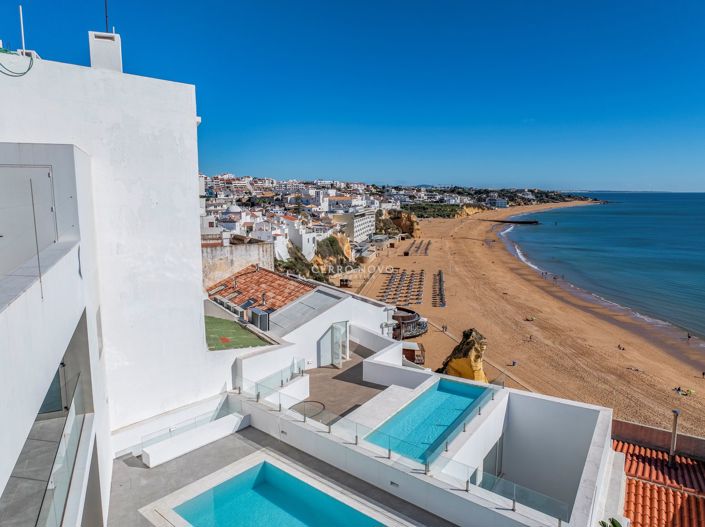 Image No.53-3 Bed Townhouse for sale