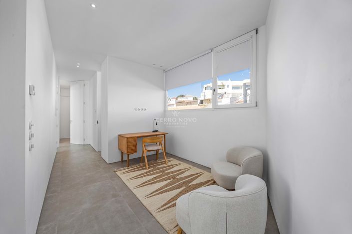 Image No.37-3 Bed Townhouse for sale