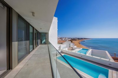 2419-338792-d4a7072701644bd18f6c9ffe77b802fa4