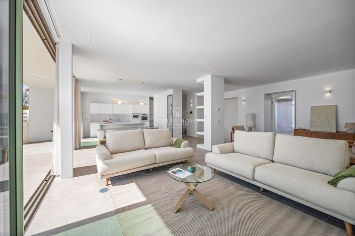 Image No.8-3 Bed Townhouse for sale