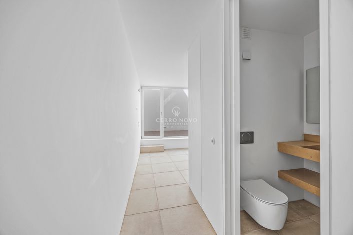 Image No.16-5 Bed Villa for sale