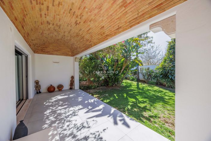 Image No.11-3 Bed Villa for sale