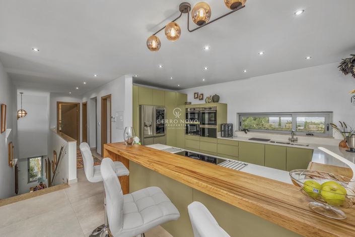 Image No.17-4 Bed Villa for sale