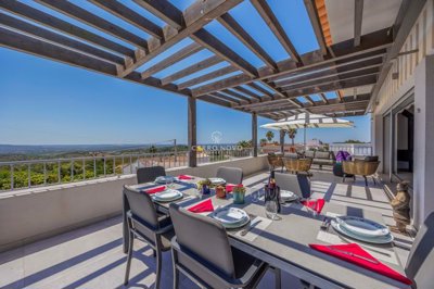 2419-341494-d4a7072701644bd18f6c9ffe77b802fa4