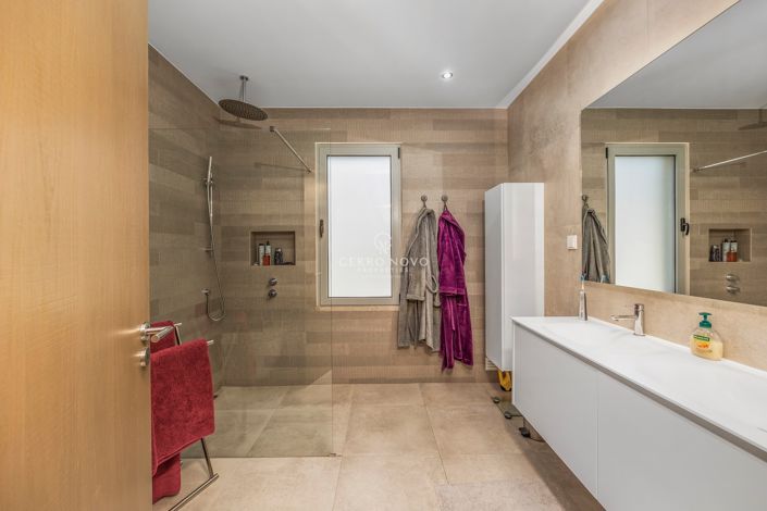 Image No.30-4 Bed Villa for sale