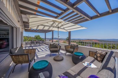 2419-341494-d4a7072701644bd18f6c9ffe77b802fa4