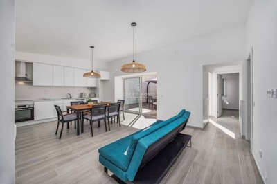 2419-245929-d4a7072701644bd18f6c9ffe77b802fa4