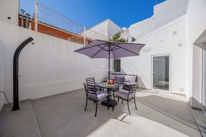 Image No.3-2 Bed Villa for sale