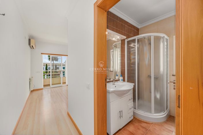 Image No.17-3 Bed Villa for sale