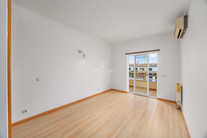 Image No.18-3 Bed Villa for sale