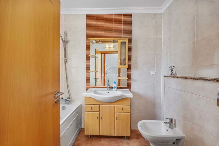 Image No.19-3 Bed Villa for sale