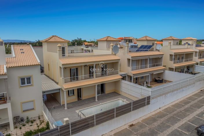 Image No.25-3 Bed Villa for sale