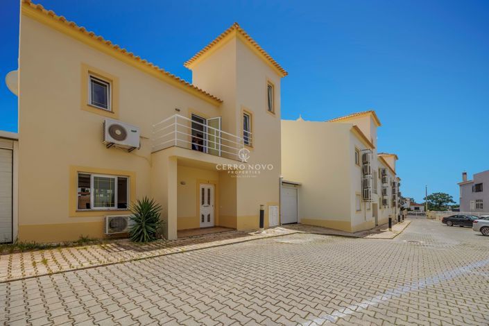 Image No.9-3 Bed Villa for sale