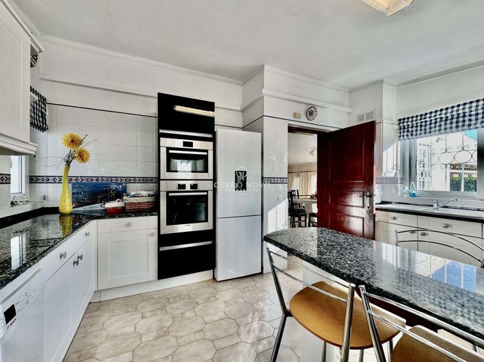 Image No.12-4 Bed Villa for sale