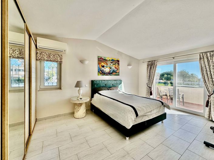 Image No.20-4 Bed Villa for sale