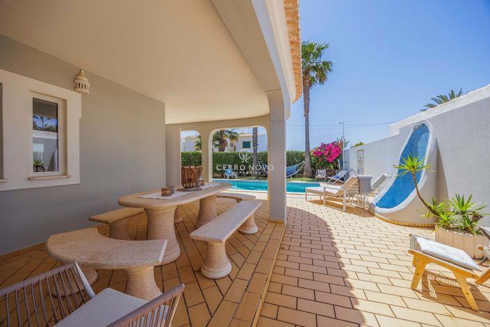 Image No.19-4 Bed Villa for sale