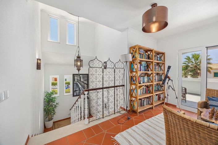 Image No.26-4 Bed Villa for sale