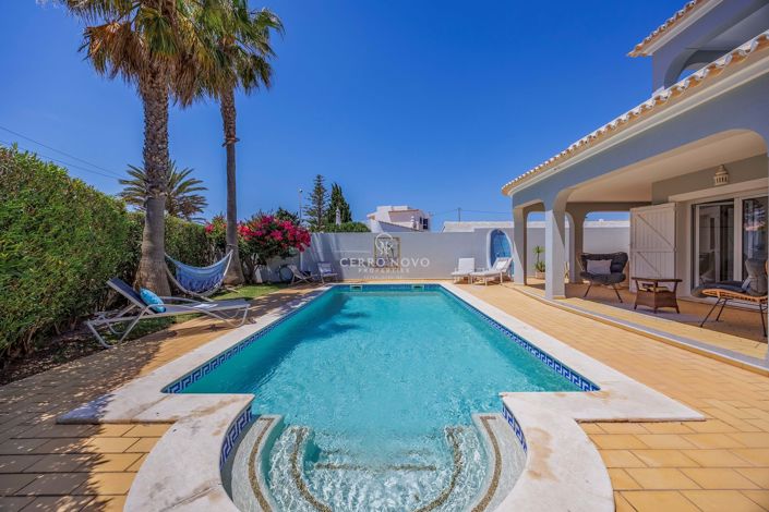 Image No.34-4 Bed Villa for sale