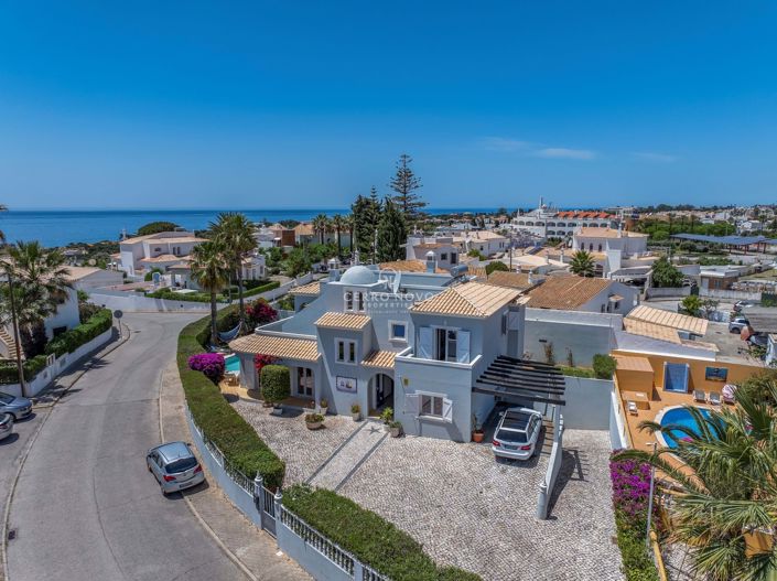 Image No.38-4 Bed Villa for sale