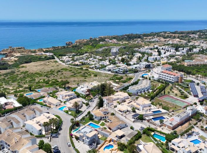 Image No.6-4 Bed Villa for sale