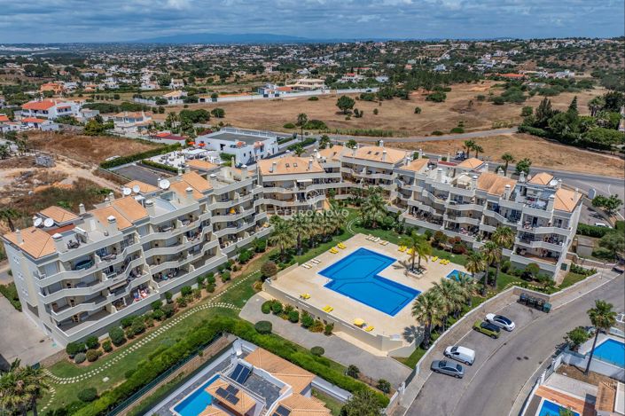 Image No.21-3 Bed Apartment for sale