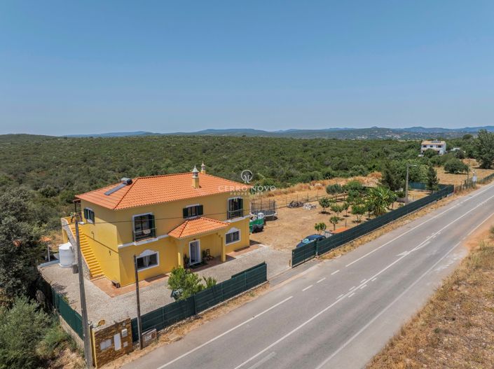 Image No.1-4 Bed Villa for sale