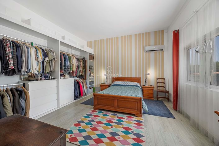 Image No.12-4 Bed Villa for sale