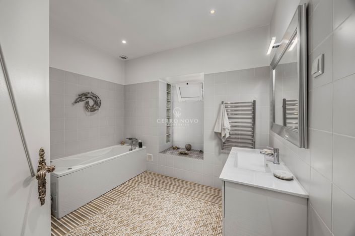 Image No.15-2 Bed Villa for sale