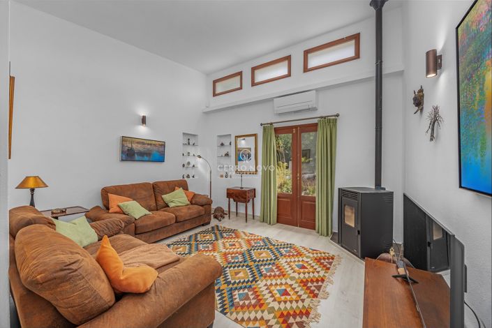 Image No.2-2 Bed Villa for sale