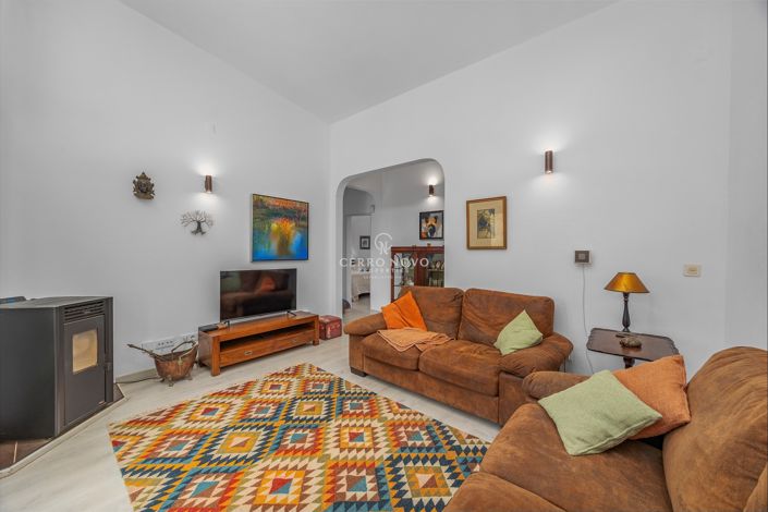 Image No.9-2 Bed Villa for sale