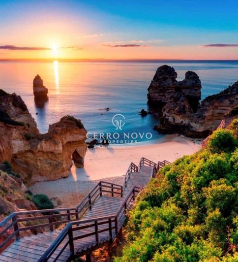 Image No.20-3 Bed Townhouse for sale