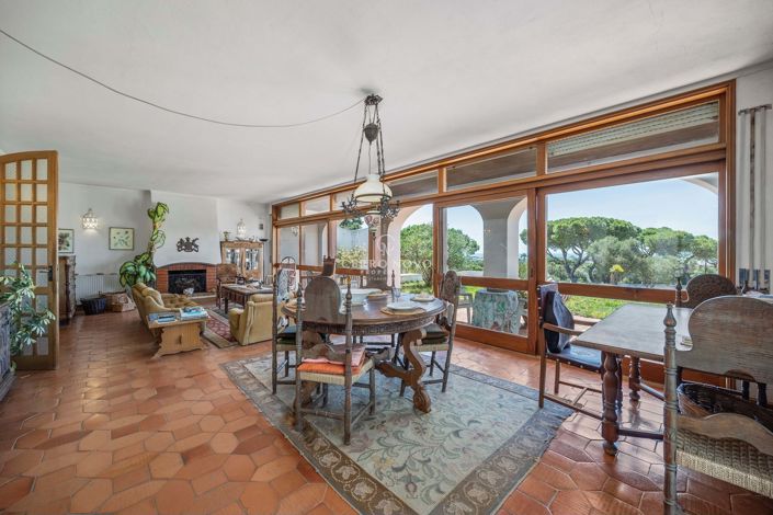 Image No.10-5 Bed Villa for sale