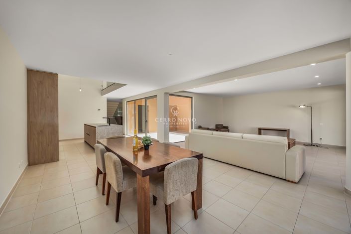 Image No.14-4 Bed Villa for sale