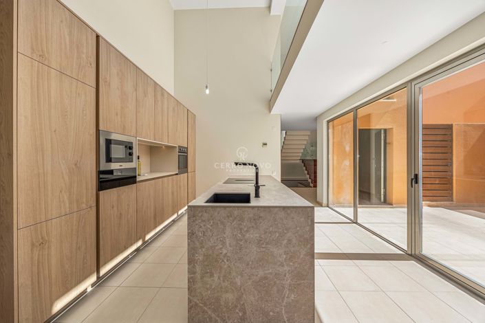 Image No.17-4 Bed Villa for sale