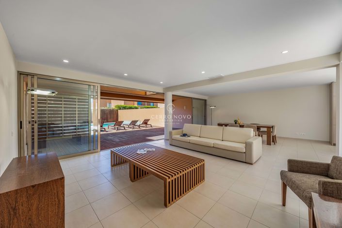 Image No.2-4 Bed Villa for sale